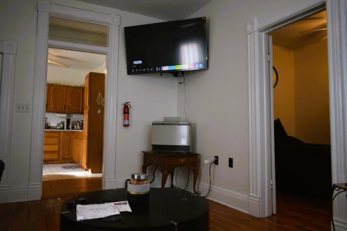 Spacious 2bdrm in Limas Heart in Lima, USA