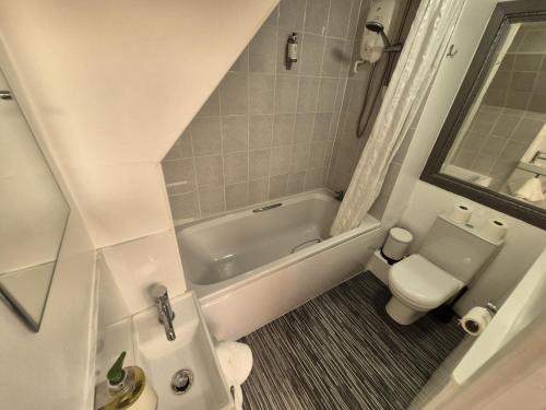 Twin room, private bathroom