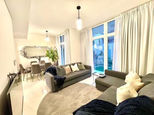 Amazing 3BHK Townhouse in Damac Hills 2 upto 10PLL, Дубай (фото 2)