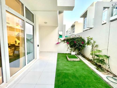 Amazing 3BHK Townhouse in Damac Hills 2 upto 10PLL Amazing 3BHK Townhouse in Damac Hills 2 upto 10PLL