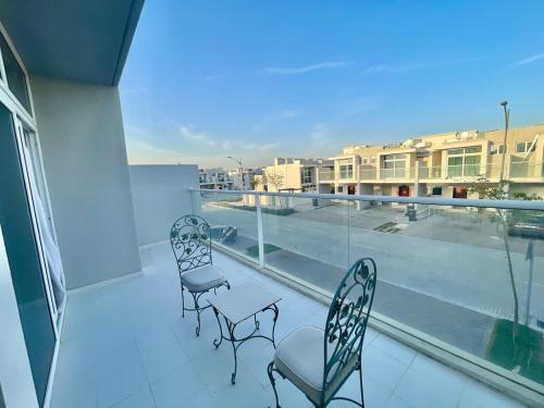 Amazing 3BHK Townhouse in Damac Hills 2 upto 10PLL Amazing 3BHK Townhouse in Damac Hills 2 upto 10PLL