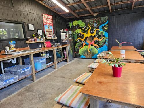 Konyha, Forest Waters Raspberry Dream Cabin in Paihia