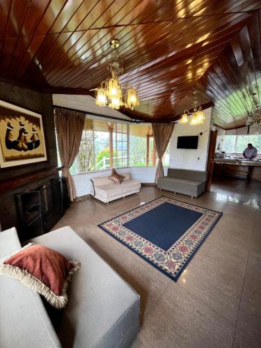 Casa rústica con vista increíble y aire fresco (Casa rustica con vista increible y aire fresco) in ตุมบาโก