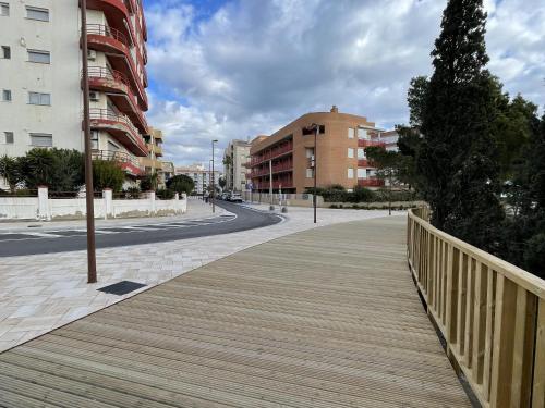 Apartamento frente al mar con terraza y vistas fabulosas, Miami Playa - ES-9-157 in Montroig