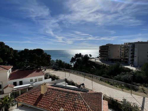 Apartamento frente al mar con terraza y vistas fabulosas, Miami Playa - ES-9-157 in Montroig
