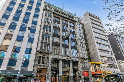 Historic Modern Luxury 1-Bedroom on Queen Street, Auckland (photo 6)