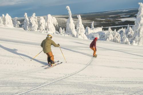 Erä, kahden makuuhuoneen kelomökki, lukuisten polkujen, polkupyöräreitin sekä kalaisan tunturilammen vieressä, Syöte (Foto 11)