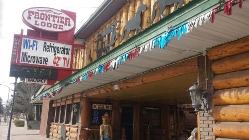 Frontier Lodge