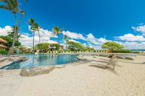Exclusive Kauai Beachfront Resort with Dining, Bar, Spa, Pool & Waterslide in Lihue (HI)