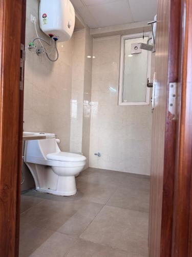 Hotel Golf View Sakura – Gurgaon, NY