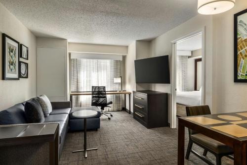 Accommodation in Hooker