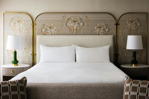 Standard King Room room in The Talbott Autograph Collection