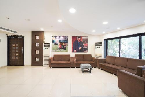 Palette Country Club Surat photo 5