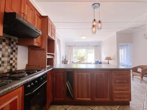 Kitchen, Wildecrest & Ripplemead, Amblewood Guesthouse in Kenton-on-Sea