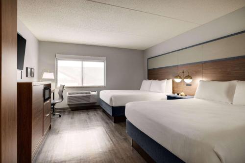 Queen Room with Two Queen Beds