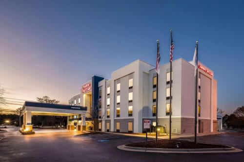 Hampton Inn & Suites Wilson I-95 - image 10