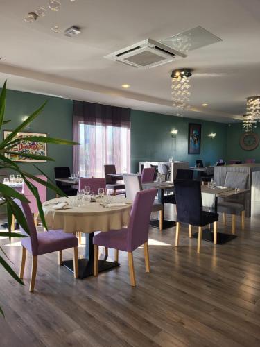 Inter-Hotel Tours Aeroport La Terrasse - 레스토랑