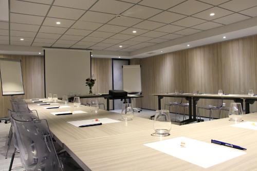 Hôtel Kyriad La Rochelle Centre Ville - image 11