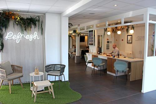 Hôtel Kyriad La Rochelle Centre Ville - image 6