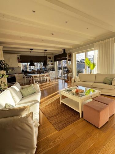 Breeze Residence Villa