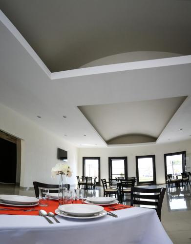 餐廳, 維多利亞酒店 (Hotel Victoria Inn) in 聖胡安德爾里奧