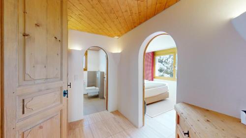 Apartment with Mountain View image 10