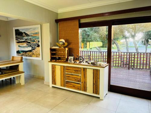 Iekārtas, Barefoot Self-Catering Holiday Home in Morganʼs Bay