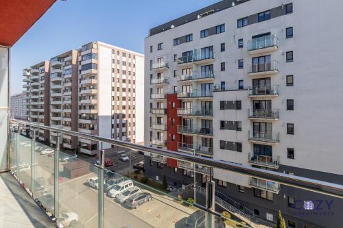 3 Bedroom Apartment Coresi Mall - image 5