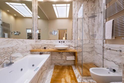 San Firenze Suites & Spa - image 8