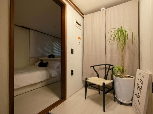 Walking Distance to Sindorim Station, 3 Rooms, 4 Queen Beds, 2 Bathrooms, 1 Minute to Yeongdeungpo Station Bus Stop, Seul (foto 6)