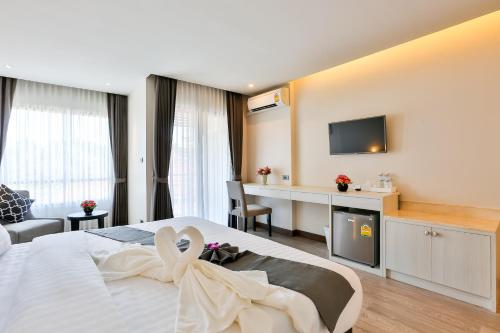 room detail thumbnail 1