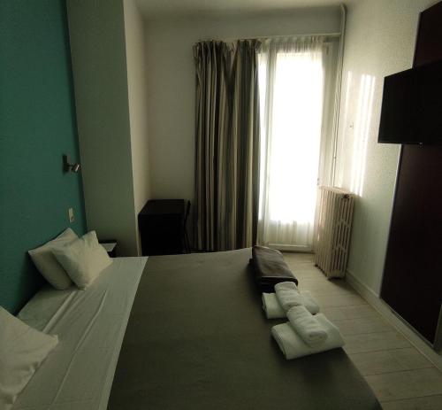 Double Room image 5