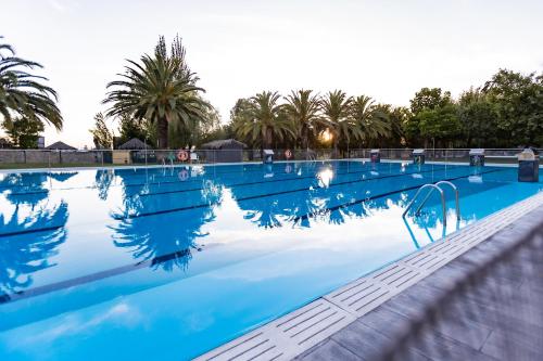 Hostal - Bungalows Camping Cáceres