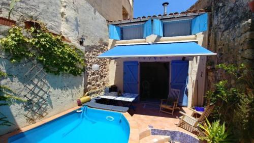 Maison de vacances atypique gîte à louer Pouzolles