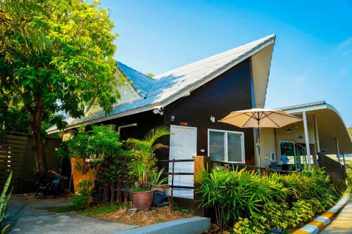 2 bedrooms, 3 beds