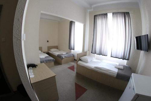 1 twin bed