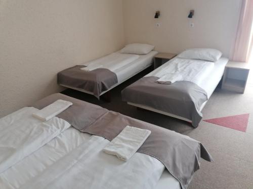 FREE PARKING, FREE BREAKFAST, only 15 minutes to City Center, Budapest (foto 9)