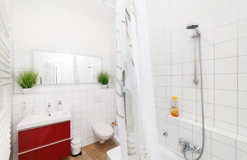 Grand Central Mitte Apartment - image 14