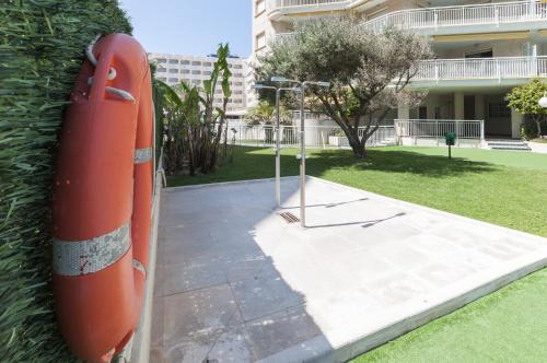 Three-Bedroom Apartment with Sea View image 5