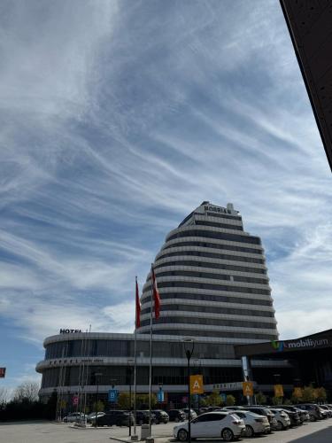Morrian Hotel - image 12