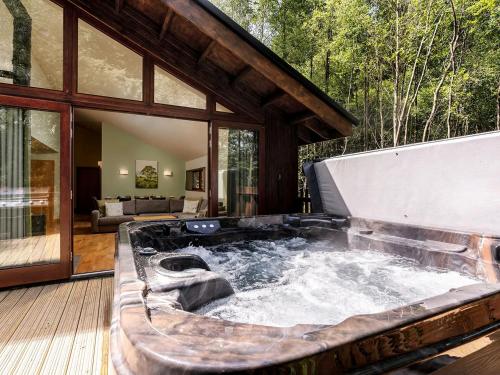 Strathyre, Ben Ledi Cabins - Forest Holidays in Anie