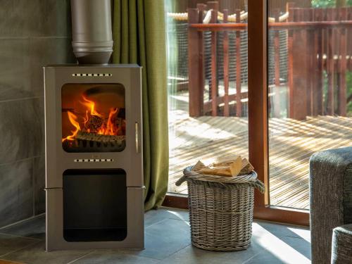 Strathyre, Ben Ledi Cabins - Forest Holidays in Anie
