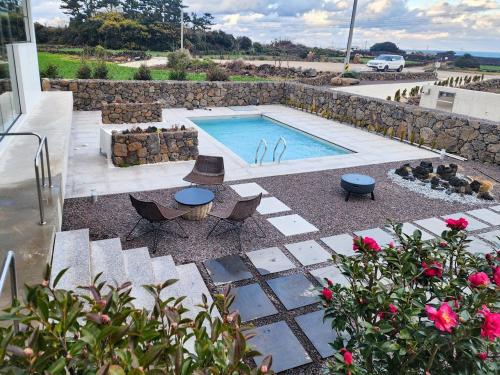 Window Lounge poolvilla