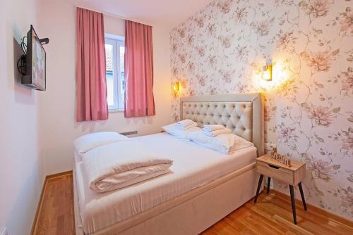 Deluxe One-Bedroom Apartment (4 Adults) image 5