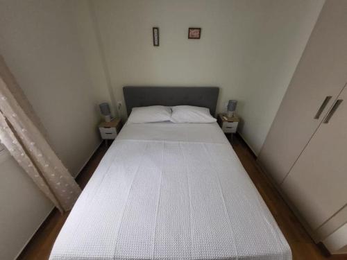 2 bd renovated flat at acropolis, Athènes (photo 6)