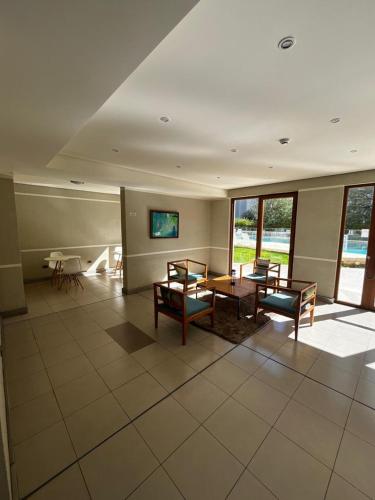 Hermoso departamento a pasos de la playa y casino - sol marina tres