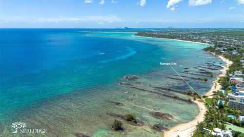 Kanope Bay - Holiday Beachfront Apartments 3