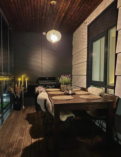 Erkély/terasz, Stylish & Central by the pier Cozy balcony in Arendal