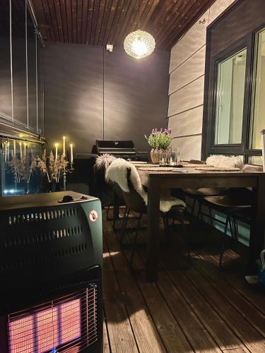 Stylish & Central by the pier Cozy balcony, Arendal (foto 10)