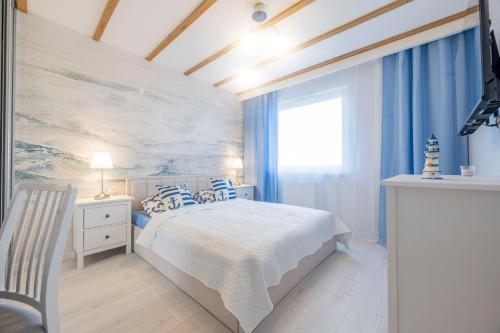 1 queen bed, 1 sofa bed